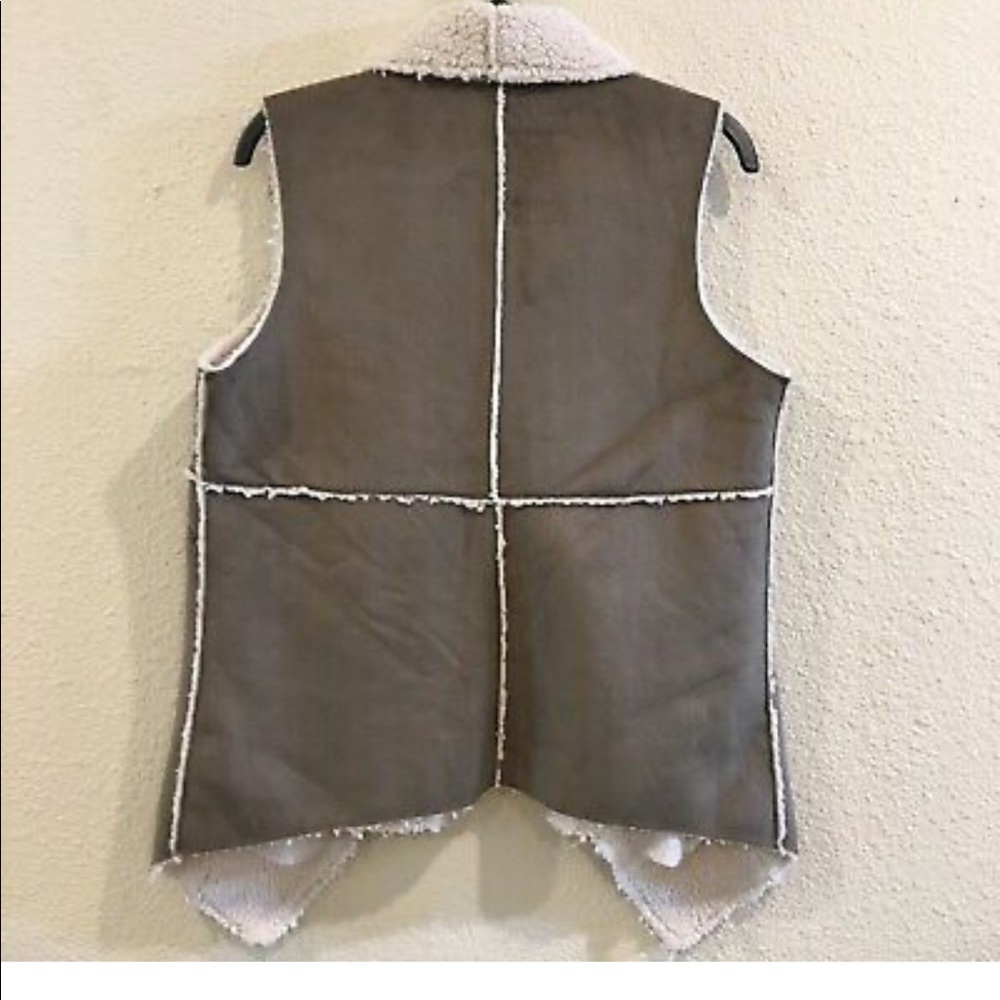 Jack by BB Dakota Shearling Faux Suede Vest - Picture 3 of 5